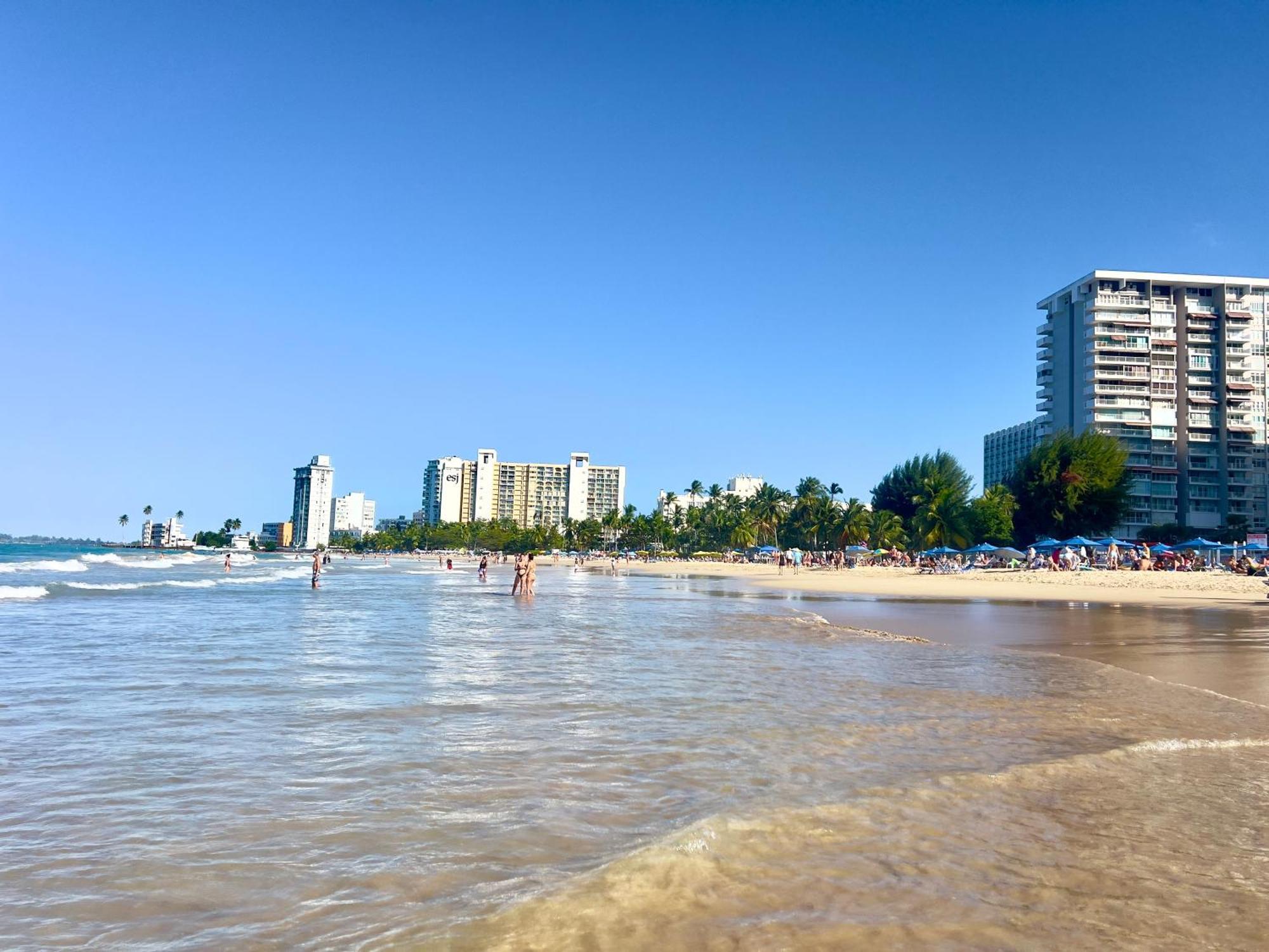 Beachfront Tropical Tantra Apartment Сан-Хуан Экстерьер фото